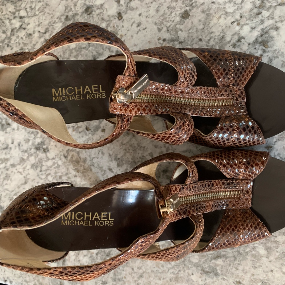 Heeled MK shoes